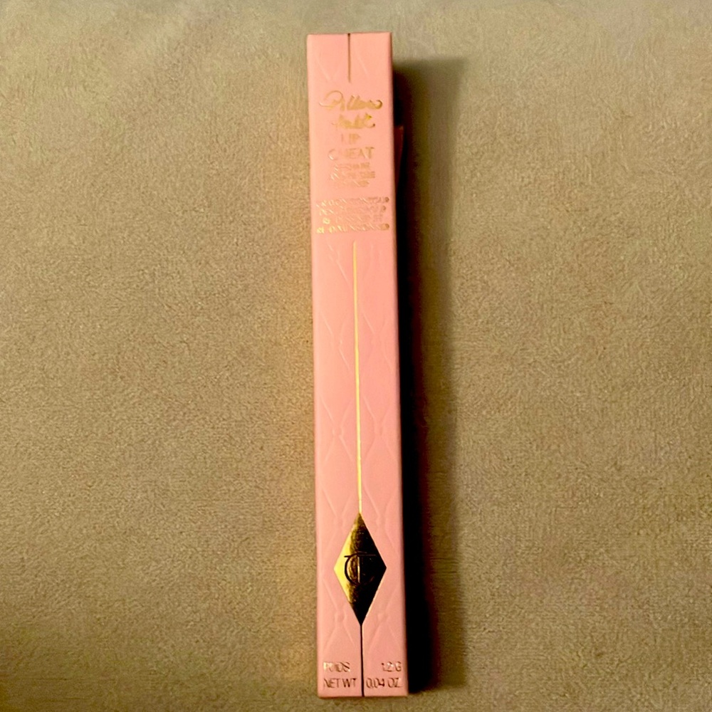 CharlotteTilbury Lip Cheat lip liner - pillow talk fair